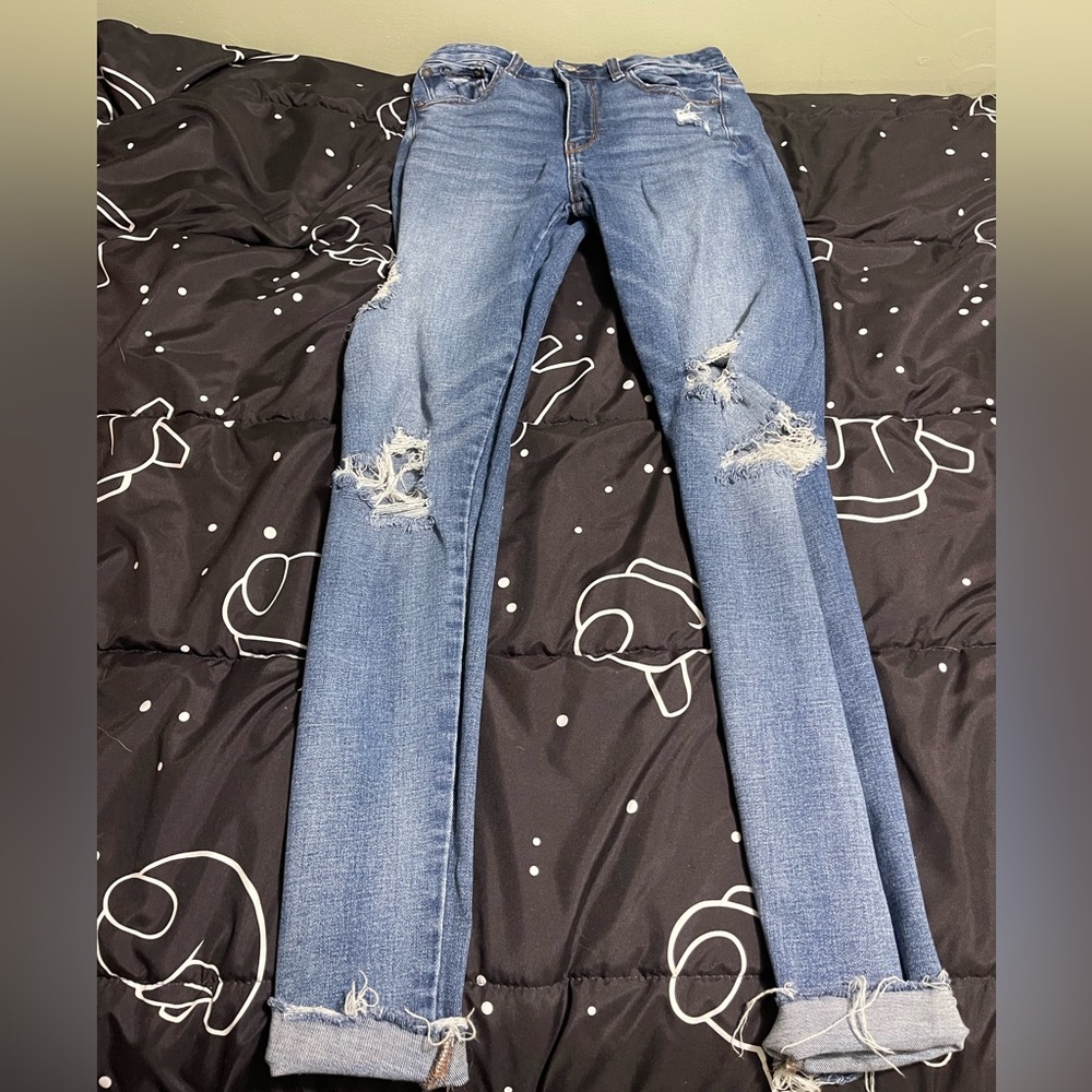 American eagle distressed jeans